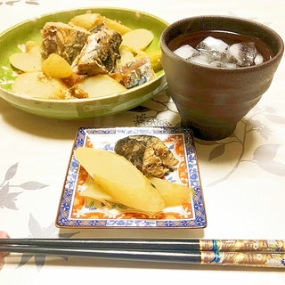 丸ごと全部いただく！ウドとサバ缶の煮物